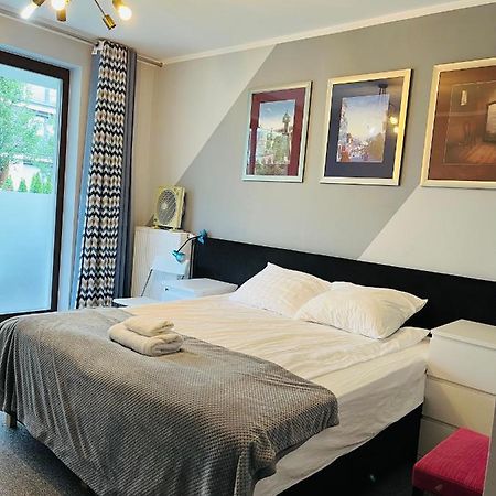 Airport Comfy Guest Home Warsaw Ngoại thất bức ảnh